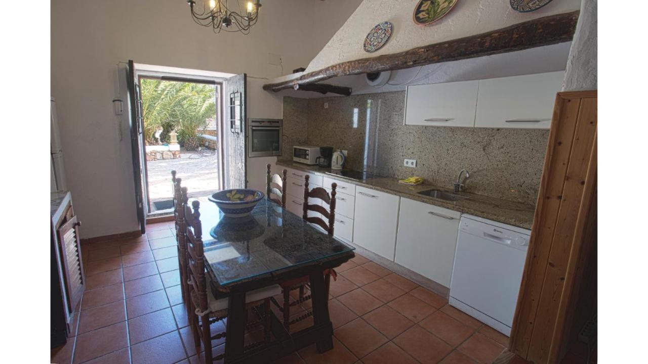Villa Daniel 5 Mins By Taxi Into Ibiza Town Sant Jordi de ses Salines Exterior photo