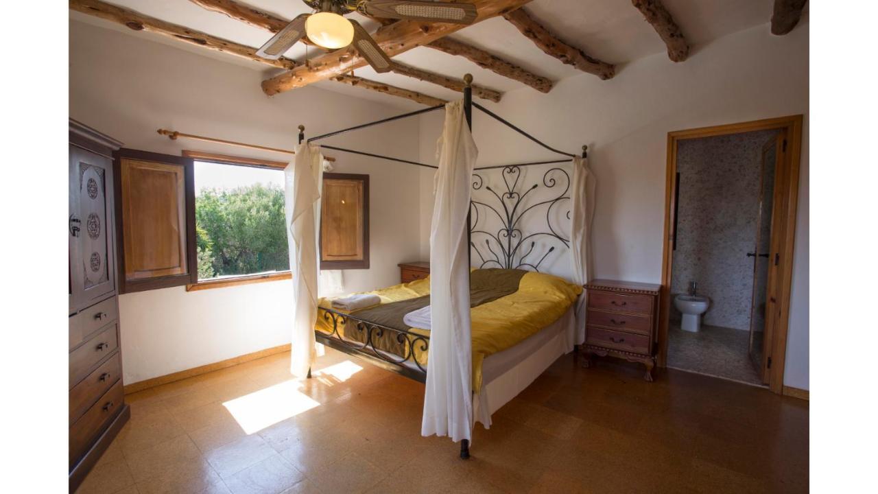 Villa Daniel 5 Mins By Taxi Into Ibiza Town Sant Jordi de ses Salines Exterior photo